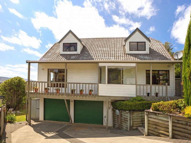 80 Ayton Drive, Whitby, Porirua - Carousel 1