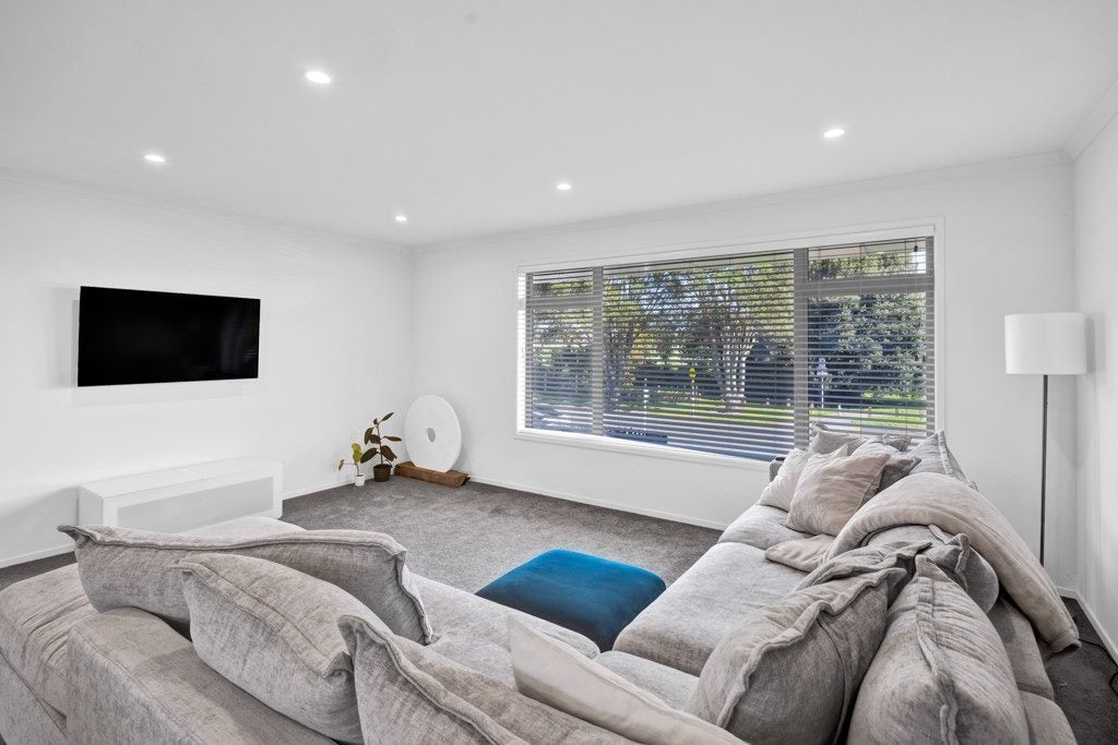 2 Wakefield Street, Welbourn, New Plymouth - Carousel 2