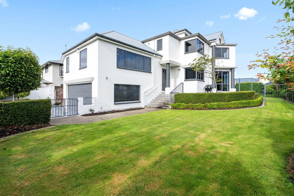712 Queens Drive, Waikiwi, Invercargill - Carousel 2