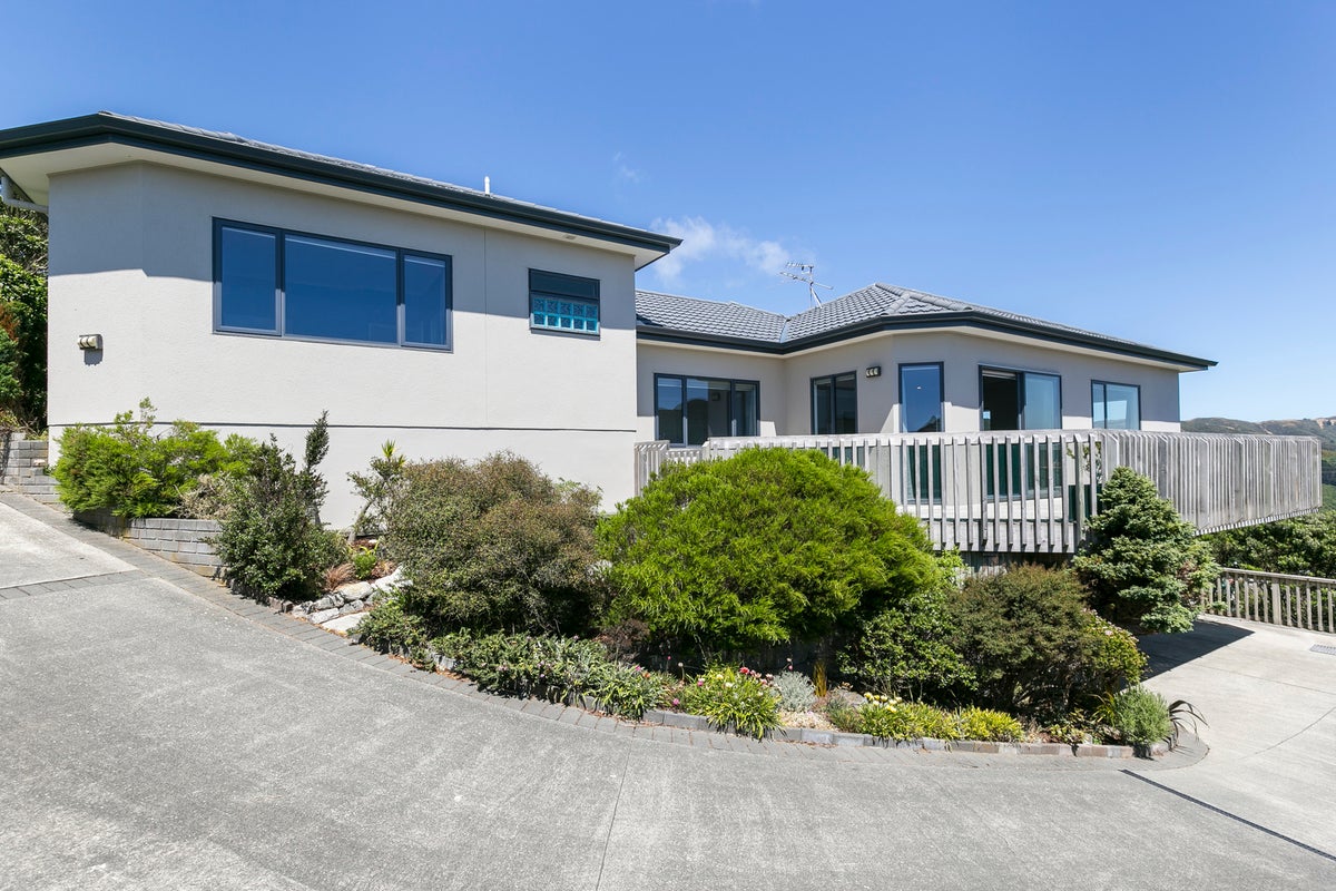 22 Landsdowne Terrace, Karori, Wellington - Carousel 2