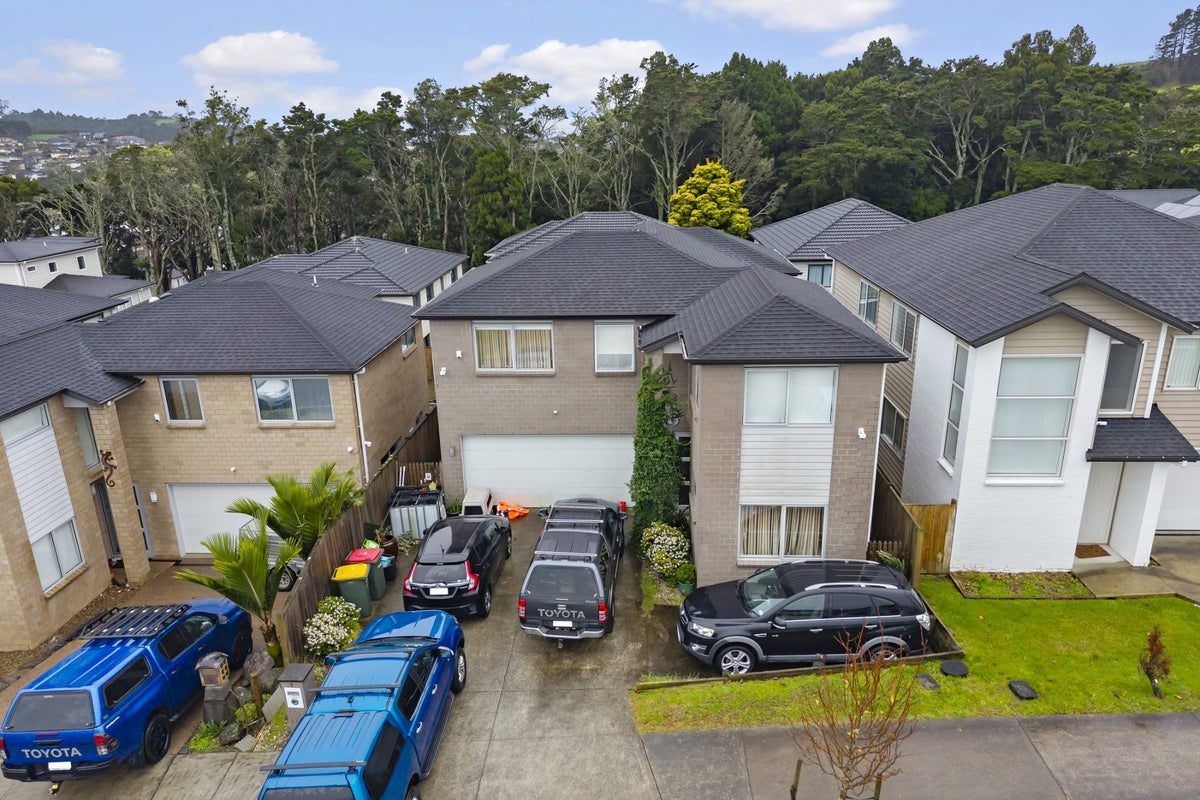 7 Evelina Lane, Flat Bush, Auckland - Carousel 2