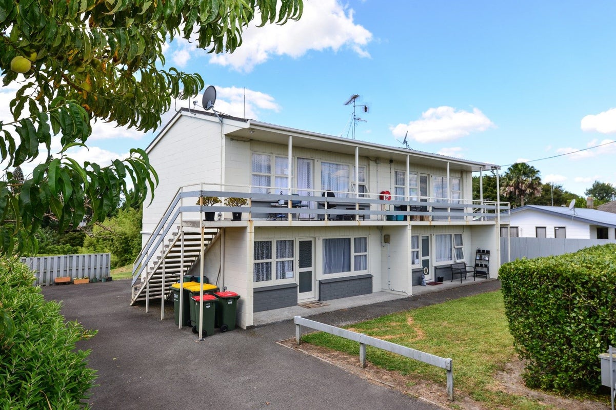 9 Wha Street, Frankton, Hamilton - Carousel 1