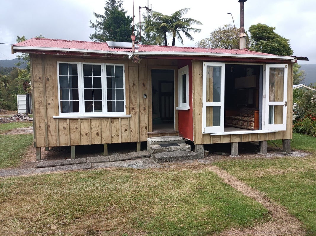 18 McGill Street, Waimangaroa, Westport - Carousel 2