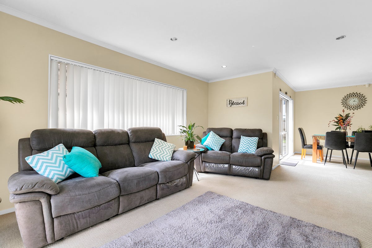 323 Chapel Road, Flat Bush, Auckland - Carousel 2