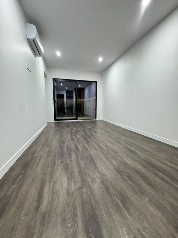 4/32 Airfield Road, Takanini, Auckland - Carousel 2