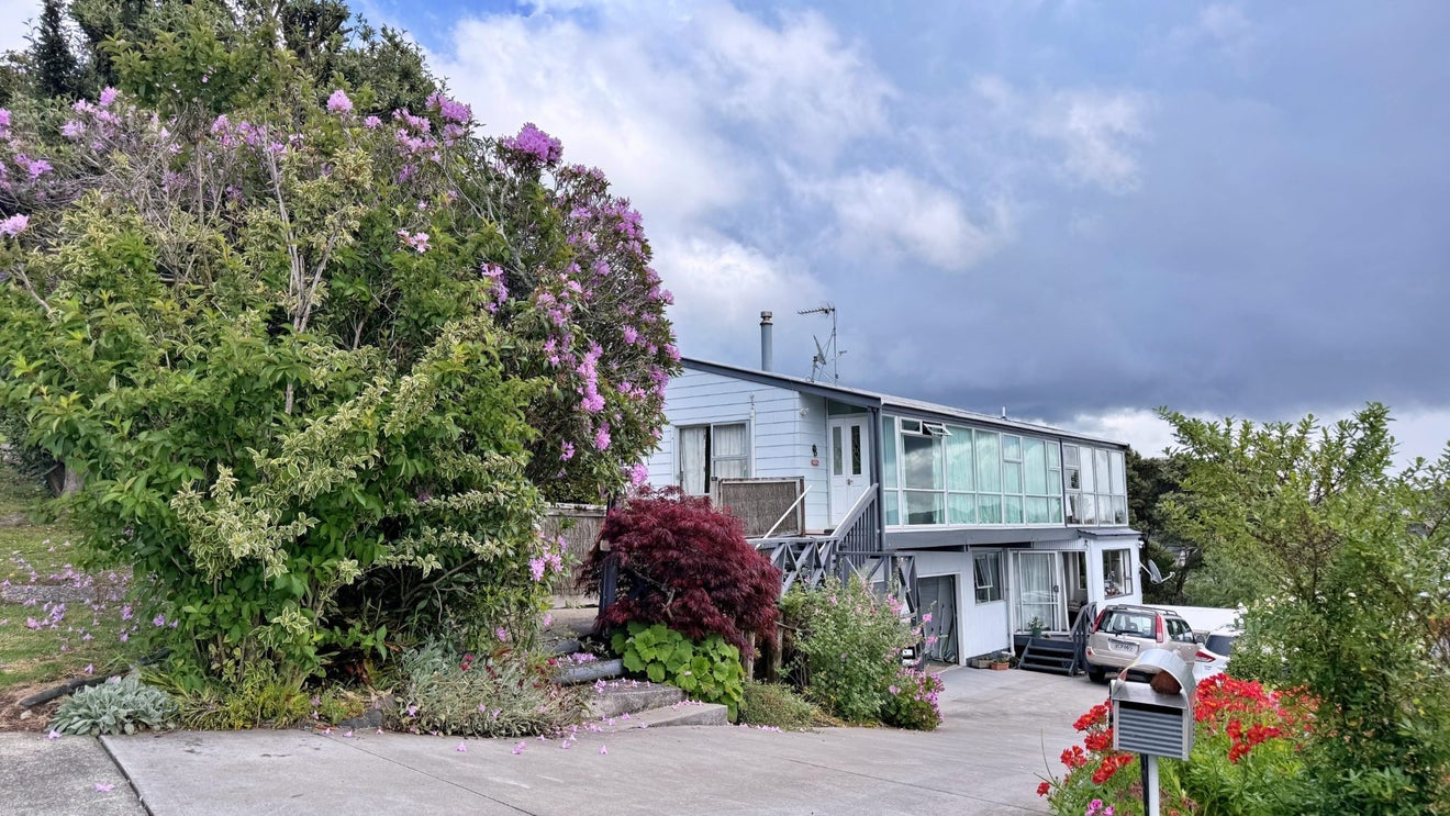 83 Marellen Drive, Red Beach, Rodney, Auckland - Carousel 1