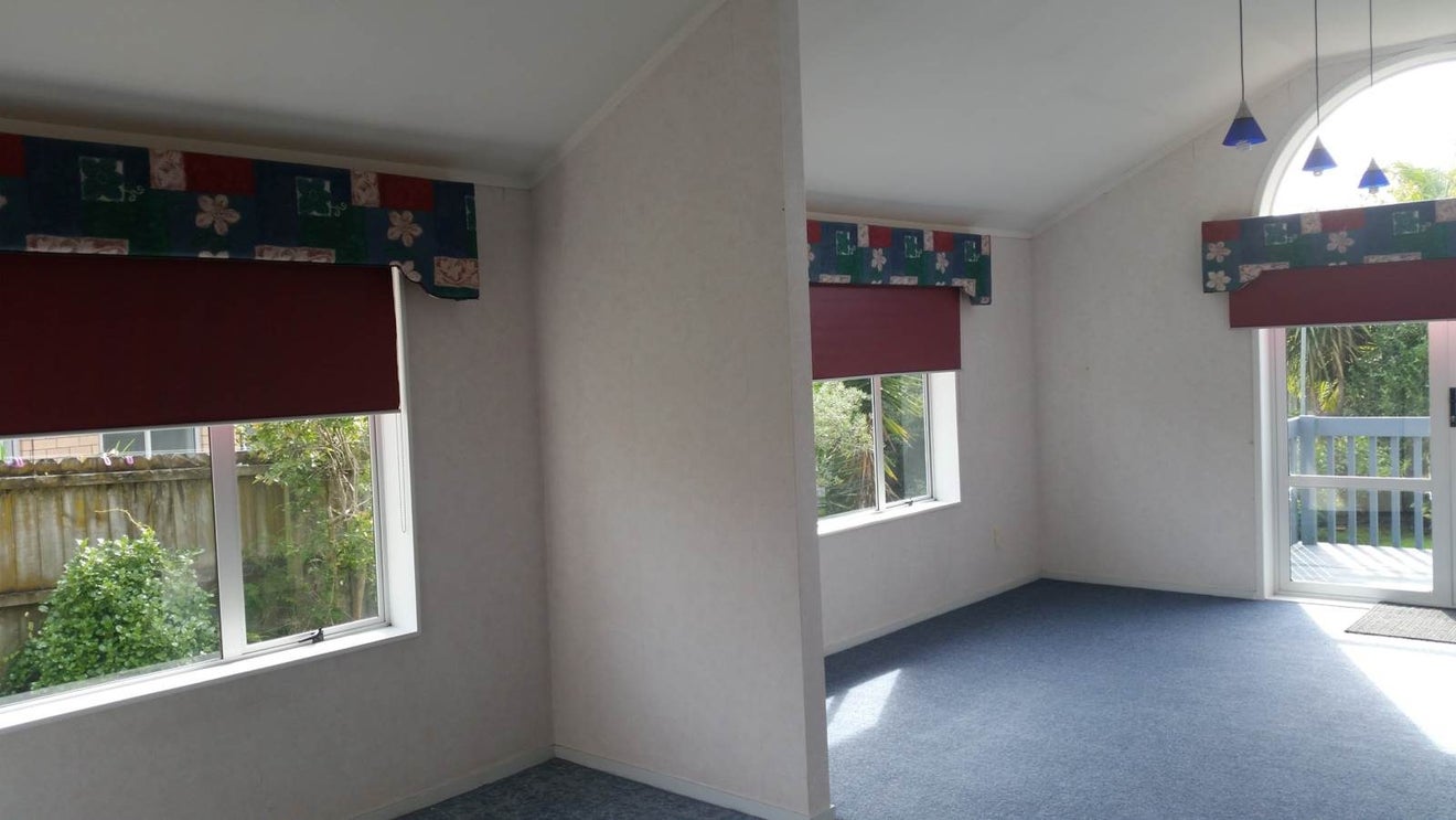 43 Burswood Drive, Burswood, Auckland - Carousel 2