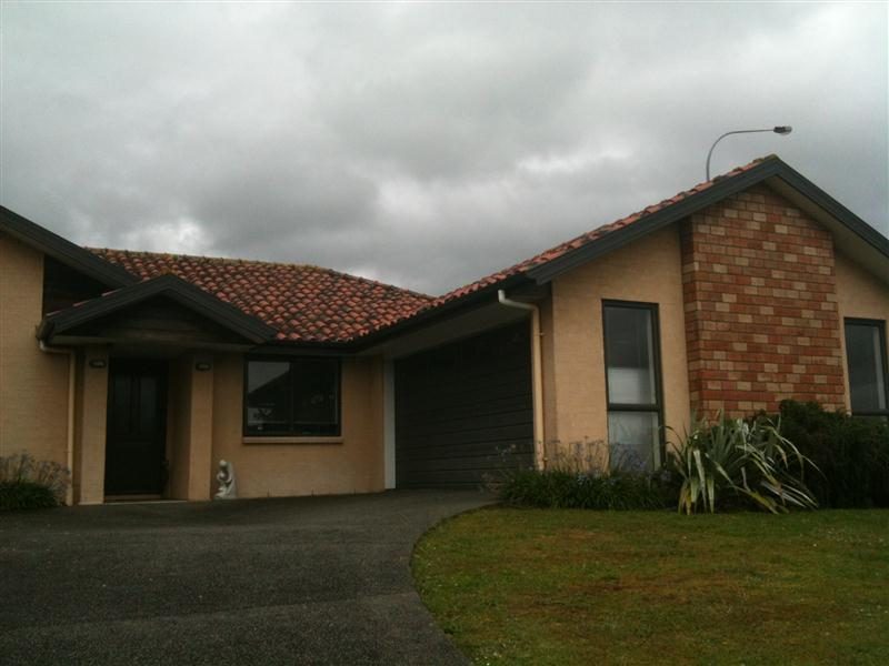 108 Armoy Drive, East Tamaki, Auckland - Carousel 2