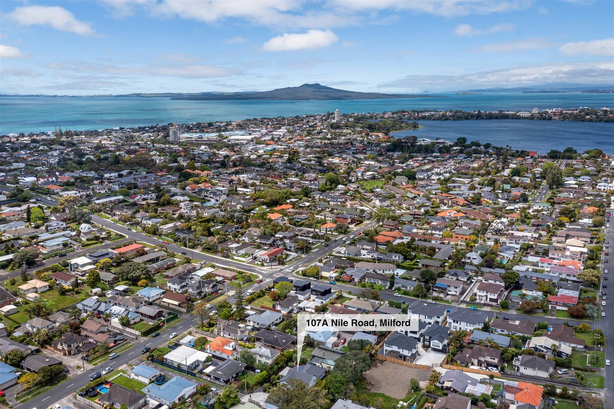 1/107 Nile Road, Milford, Auckland - Carousel 21