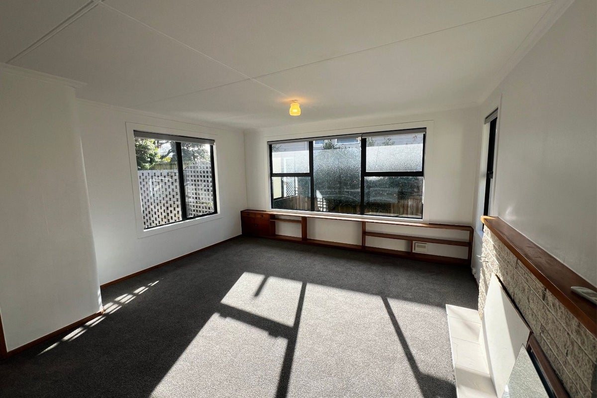 8 Stirling Grove, Greerton, Tauranga - Carousel 2