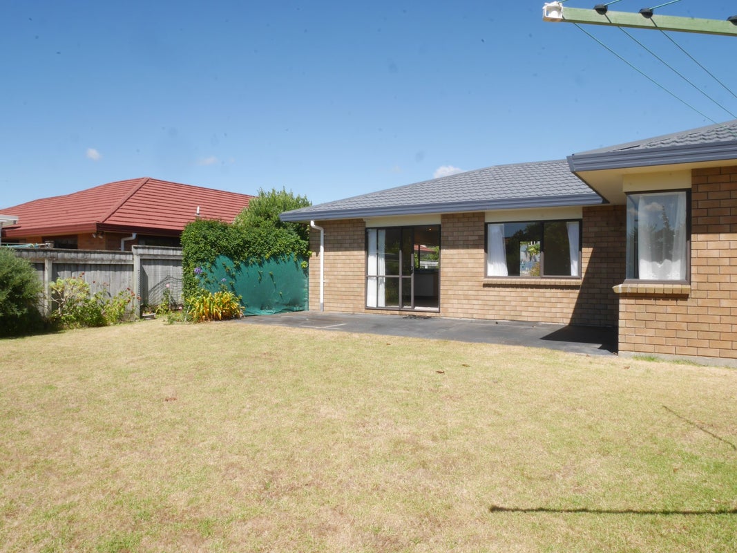 125 Queens Road, Waikanae Beach, Waikanae - Carousel 2