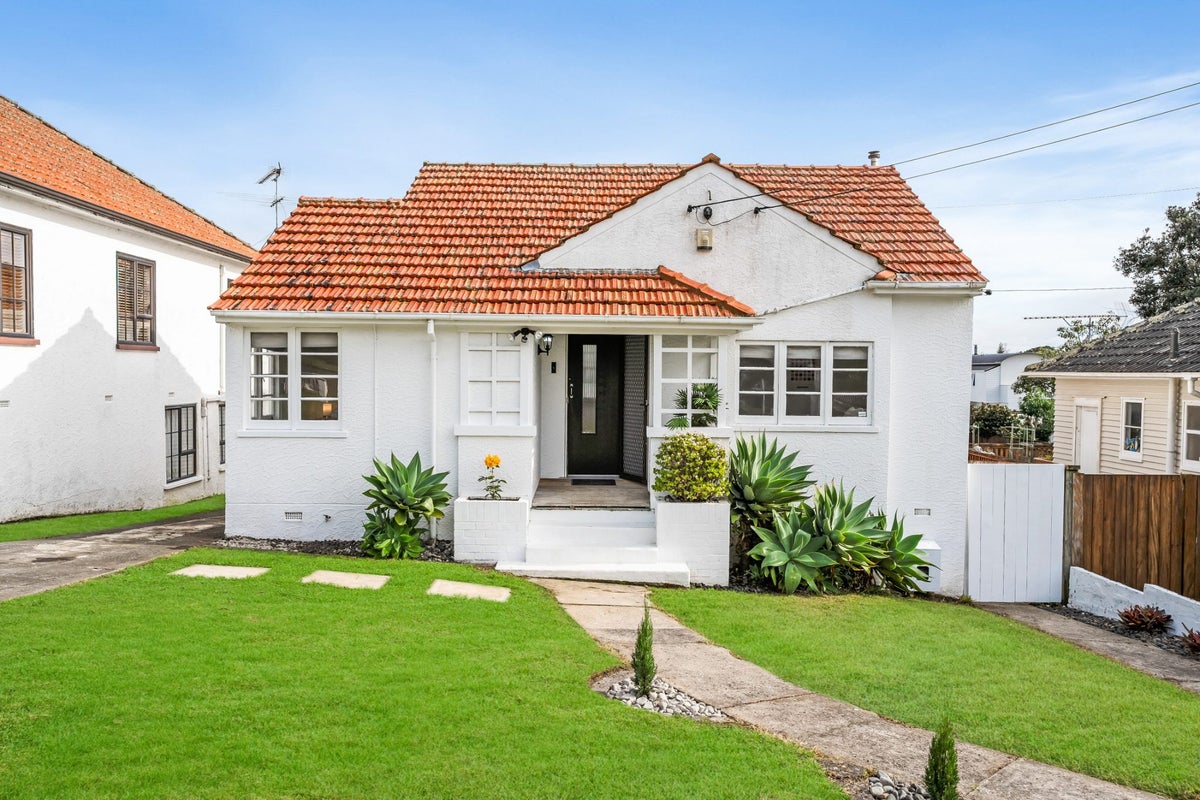 30 Eldon Road, Mount Eden, Auckland - Carousel 1