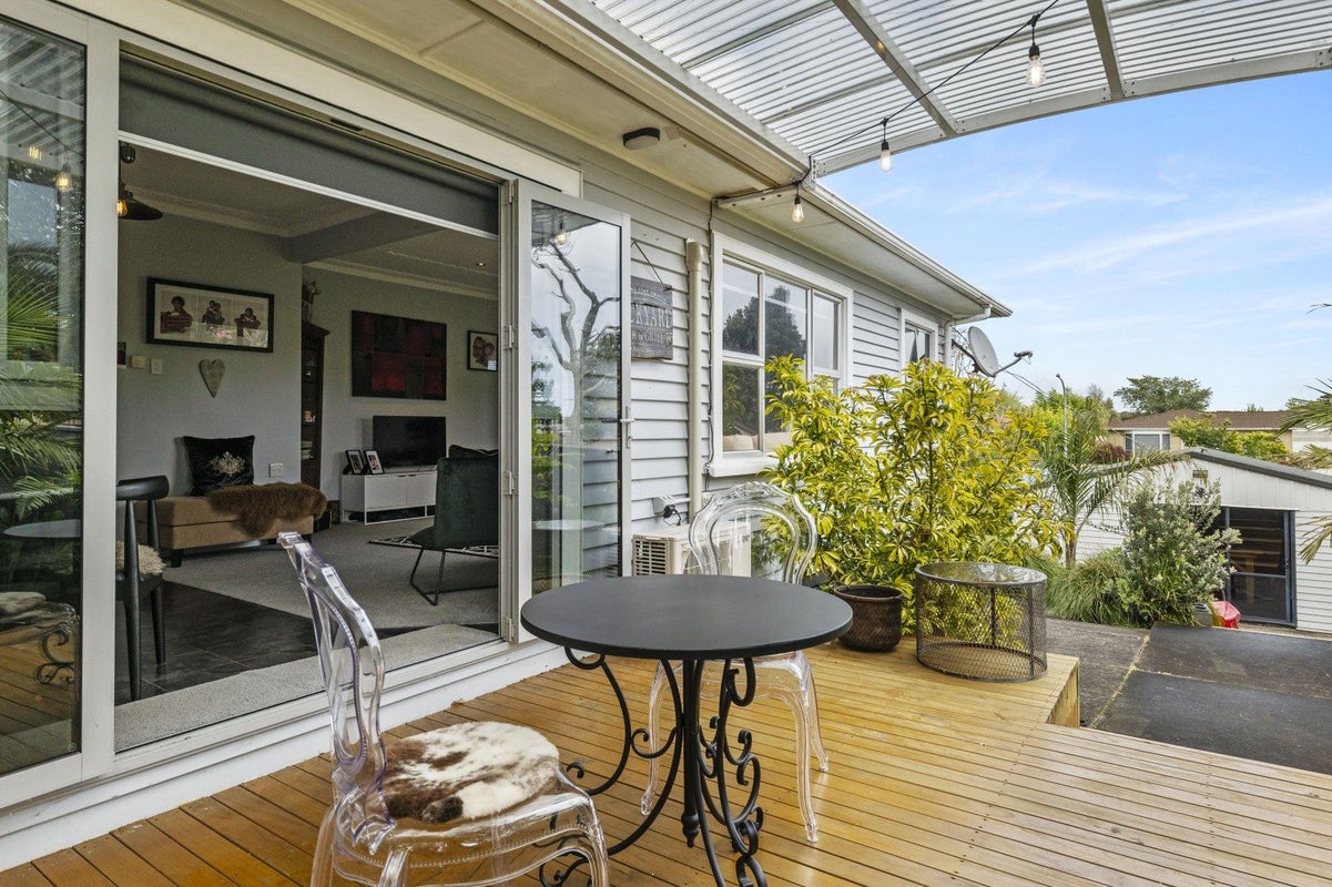 6 Aratapu Street, Waitara, Waitara - Carousel 19