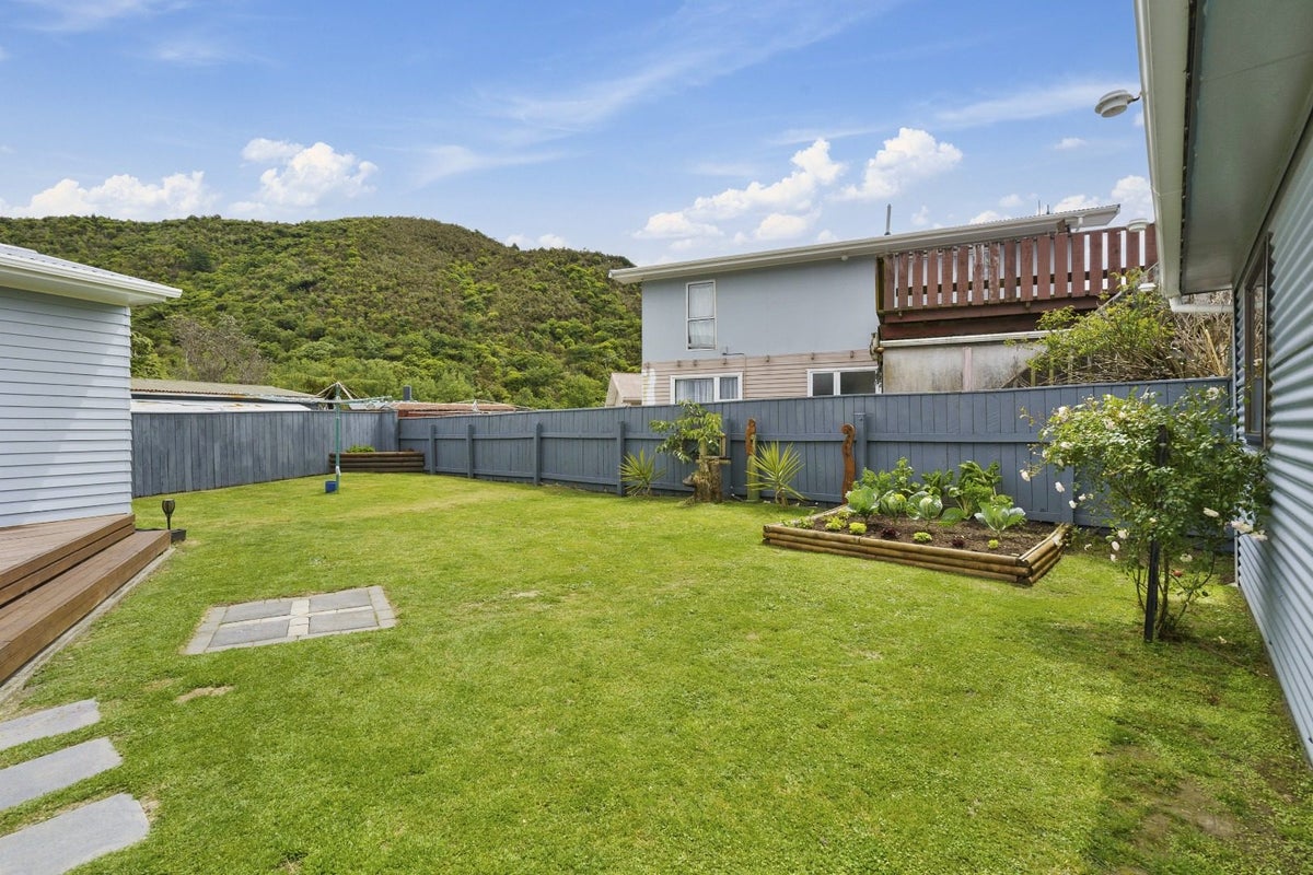 51 Parenga Street, Wainuiomata, Lower Hutt - Carousel 17