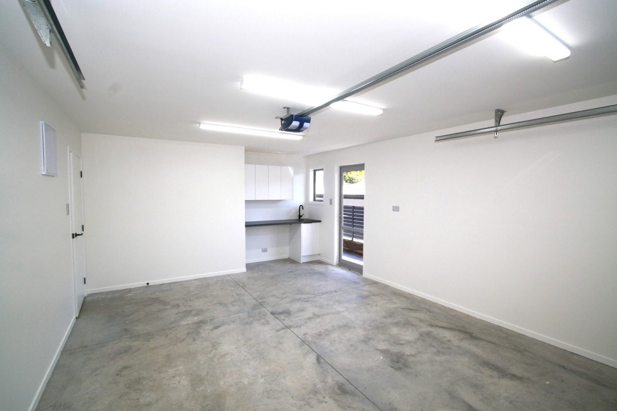 5 Waterloo Place, Westown, New Plymouth - Carousel 21