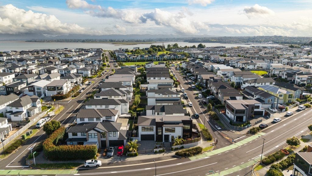 38 Craigs Way, Hobsonville, Auckland - Carousel 2