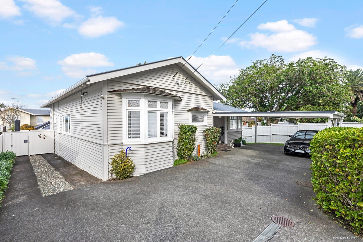 163 Campbell Road, One Tree Hill, Auckland - Carousel 1