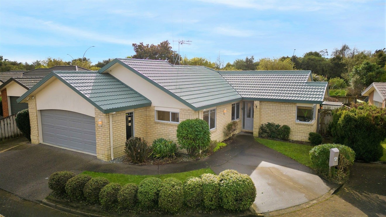 32 Ruby Court, Chartwell, Hamilton - Carousel 1