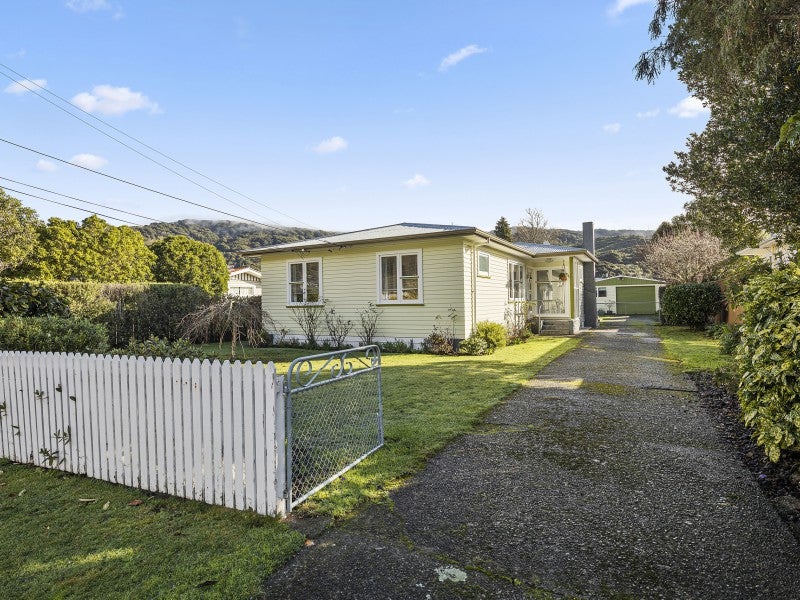 68 Peel Place, Wainuiomata, Lower Hutt - Carousel 20