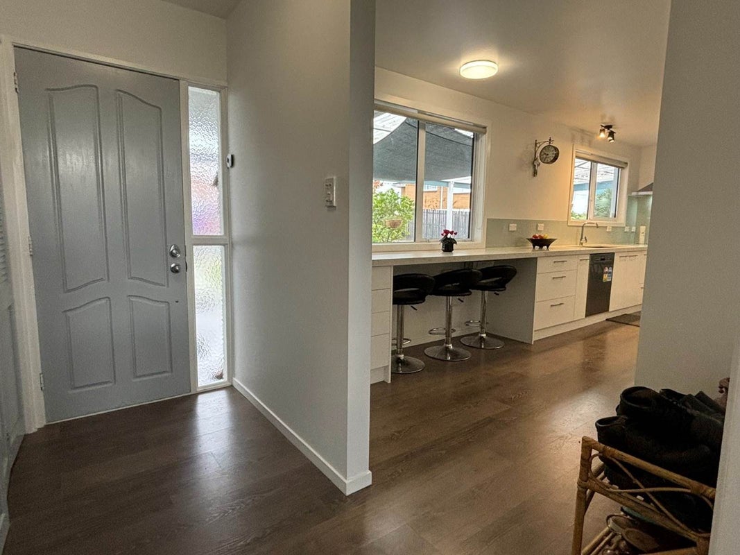 102A Titirangi Road, New Lynn, Auckland - Carousel 2
