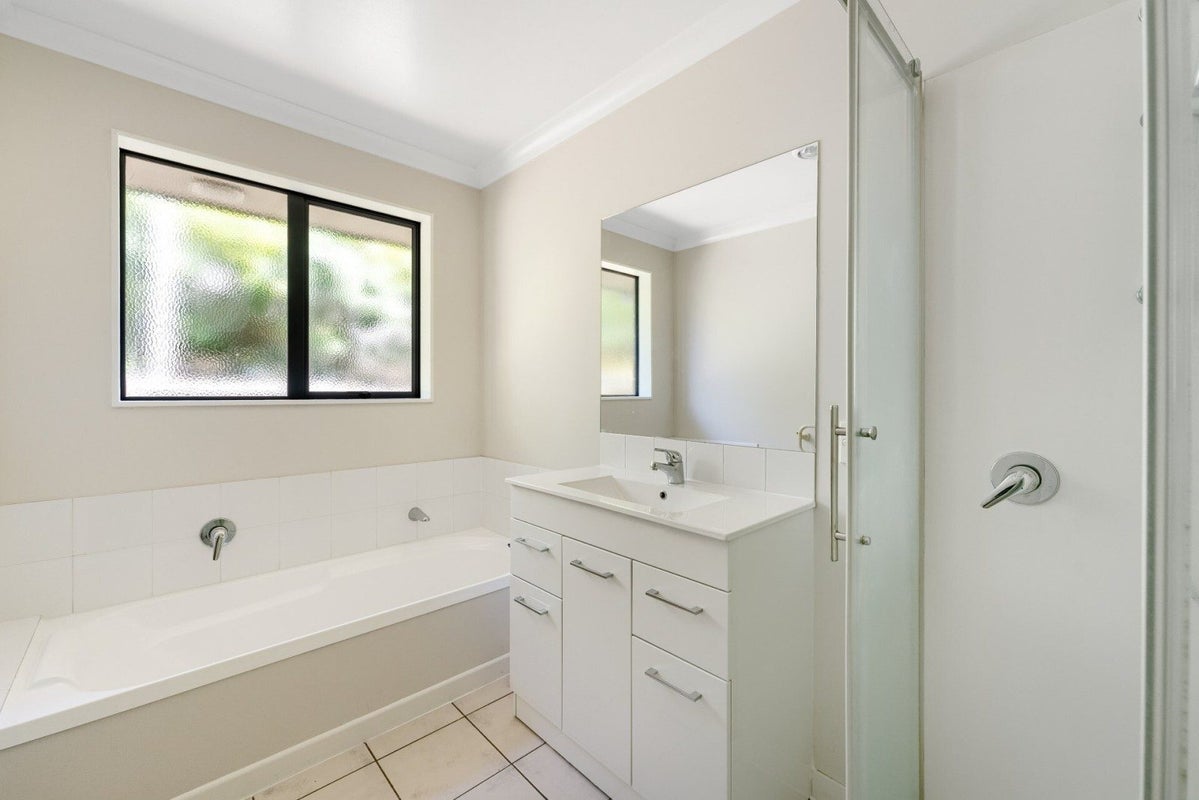 3 Oteki Park Drive, Welcome Bay, Tauranga - Carousel 2
