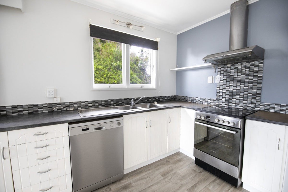 7A Wordsworth Crescent, Maraenui, Napier - Carousel 2
