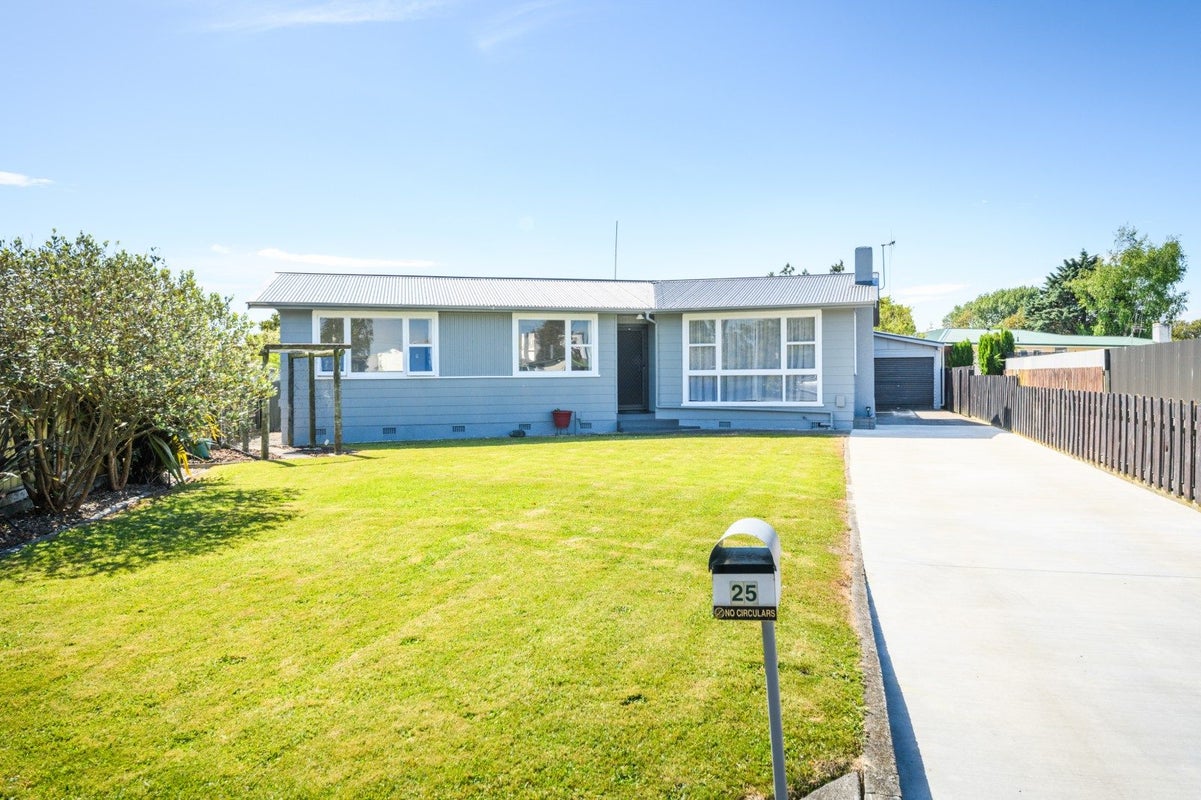 25 Seaforth Avenue, Milson, Palmerston North - Carousel 1