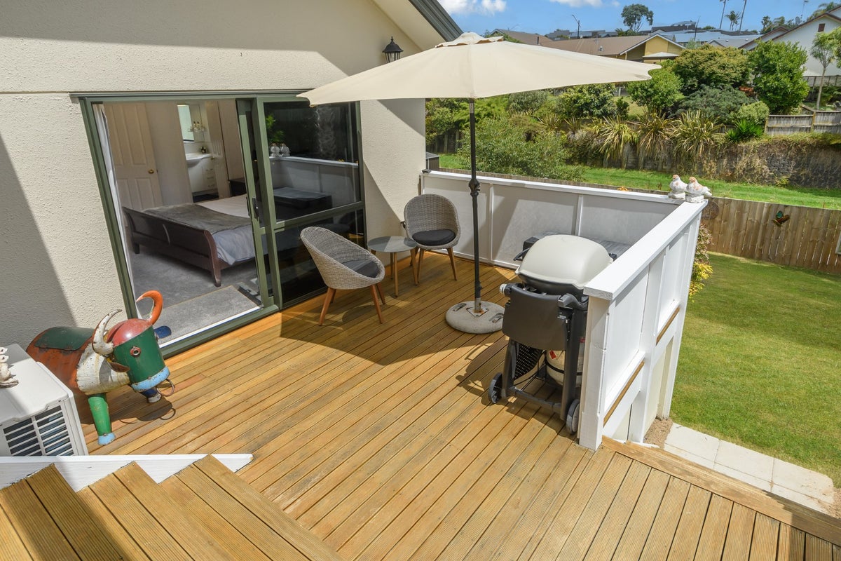 71 Castlewold Drive, Bethlehem, Tauranga - Carousel 2