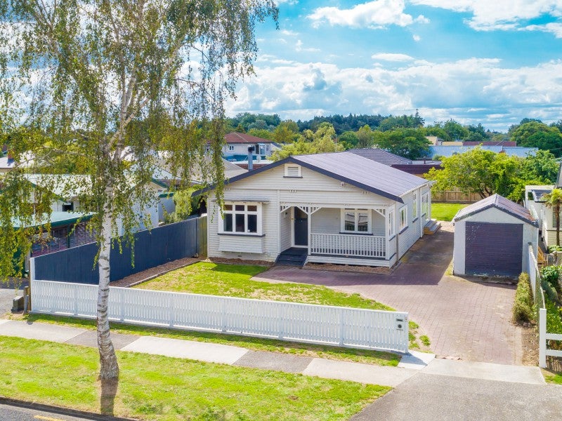 83 Te Aroha Street, Hamilton East, Hamilton - Carousel 1