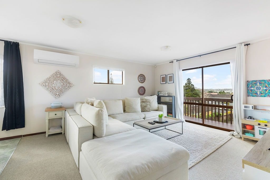 1/3 Karaka Street, New Lynn, Auckland - Carousel 1