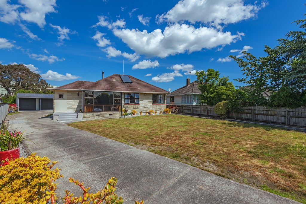 83 Clyde Crescent, Roslyn, Palmerston North - Carousel 1