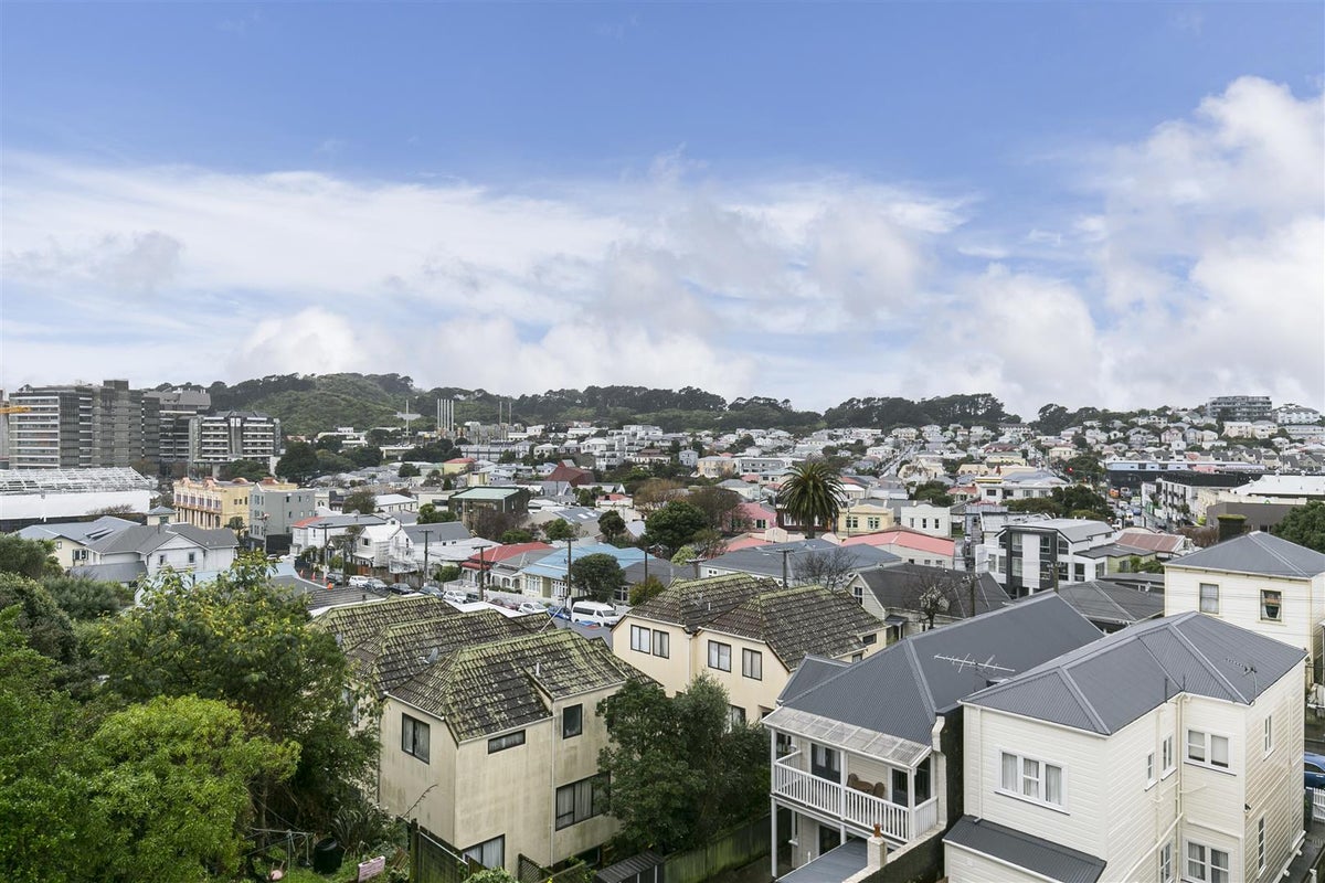 4/4 Kenwyn Terrace, Newtown, Wellington - Carousel 10