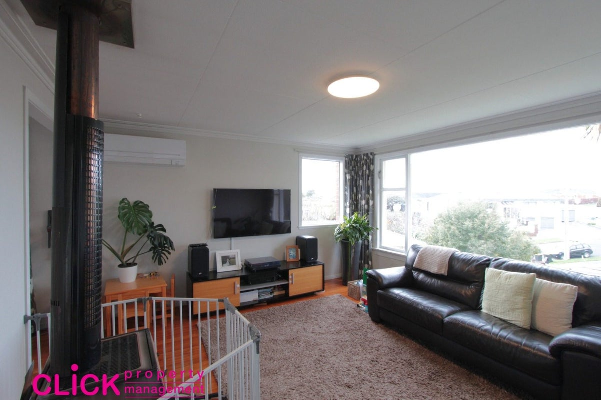104 Easther Crescent, Kew, Dunedin - Carousel 1