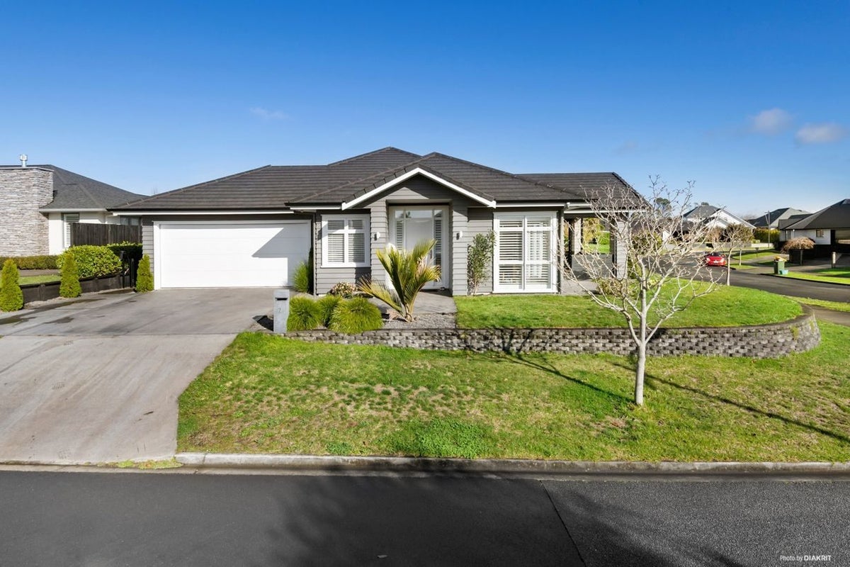 2 Audrey Place, Flagstaff, Hamilton - Carousel 1