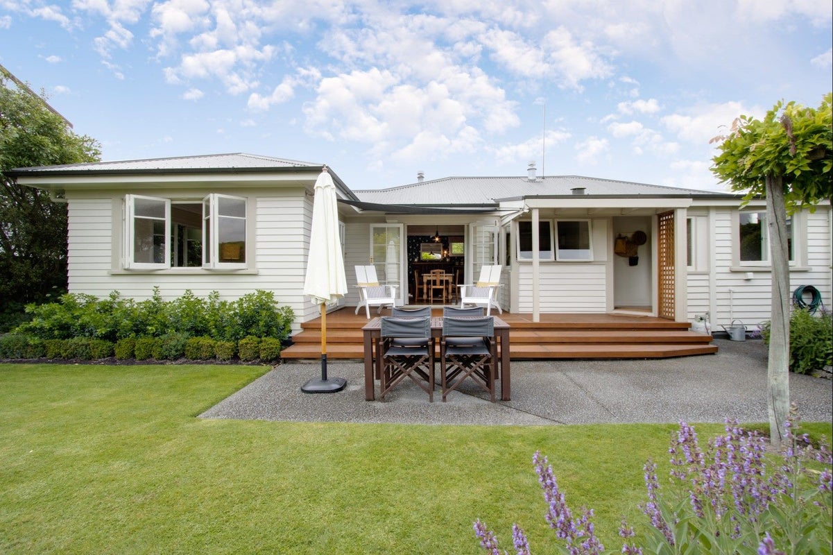 26 Bowling Road, Greenmeadows, Napier - Carousel 1