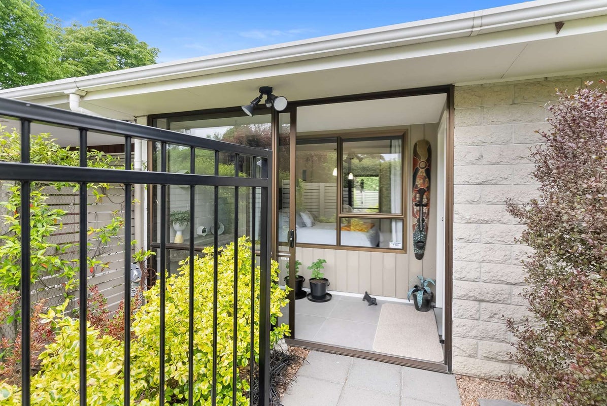 2/5 Woodbridge Road, Cashmere, Christchurch - Carousel 2