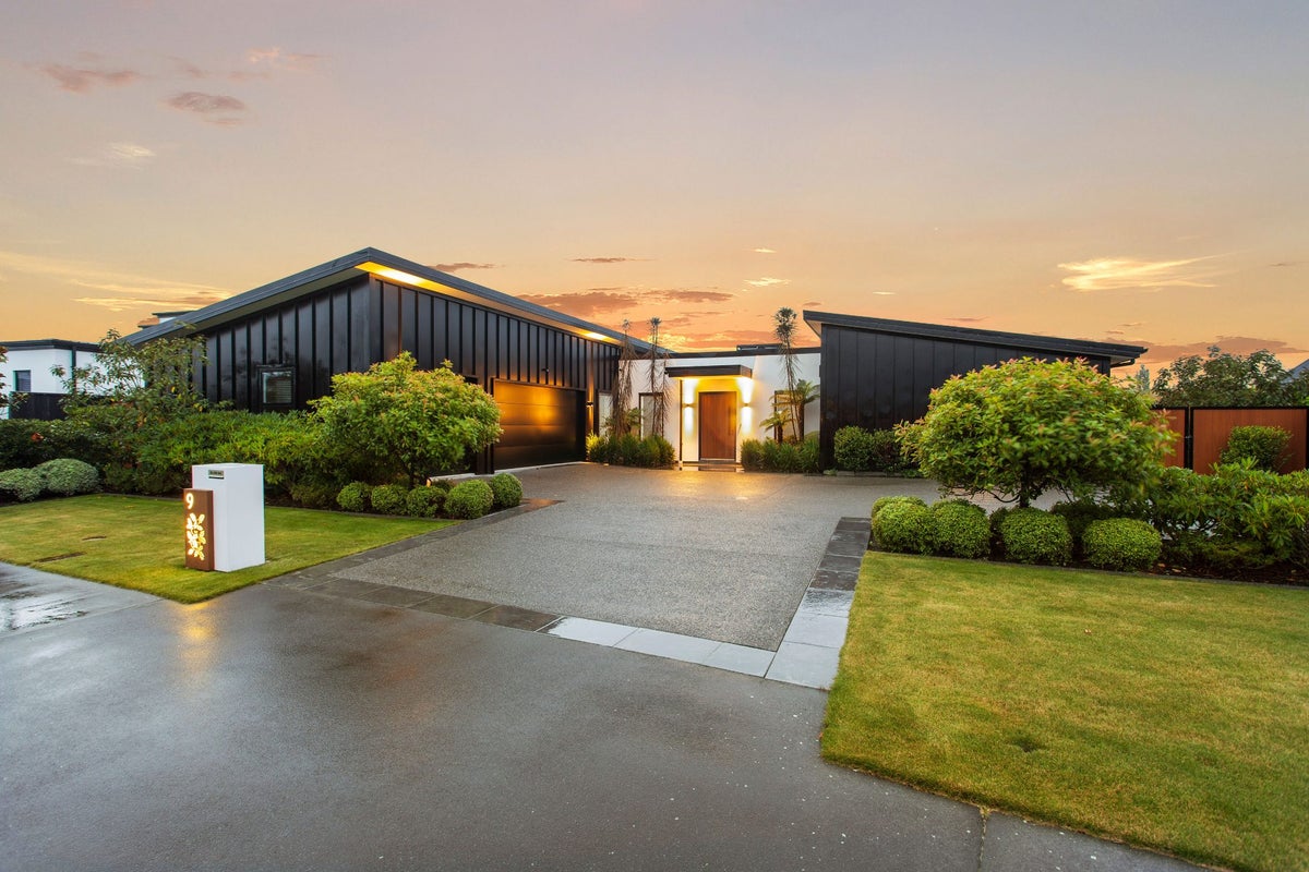 9 Farrelly Place, Casebrook, Christchurch - Carousel 2