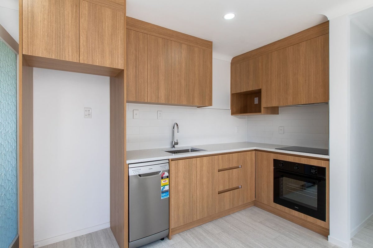 3/174 Blockhouse Bay Road, Avondale, Auckland - Carousel 2