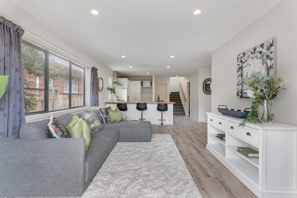 140 Wellington Street, Howick, Auckland - Carousel 2