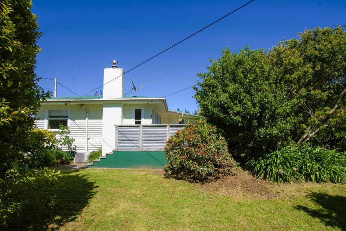 2 Gear Street, Utuhina, Rotorua - Carousel 1