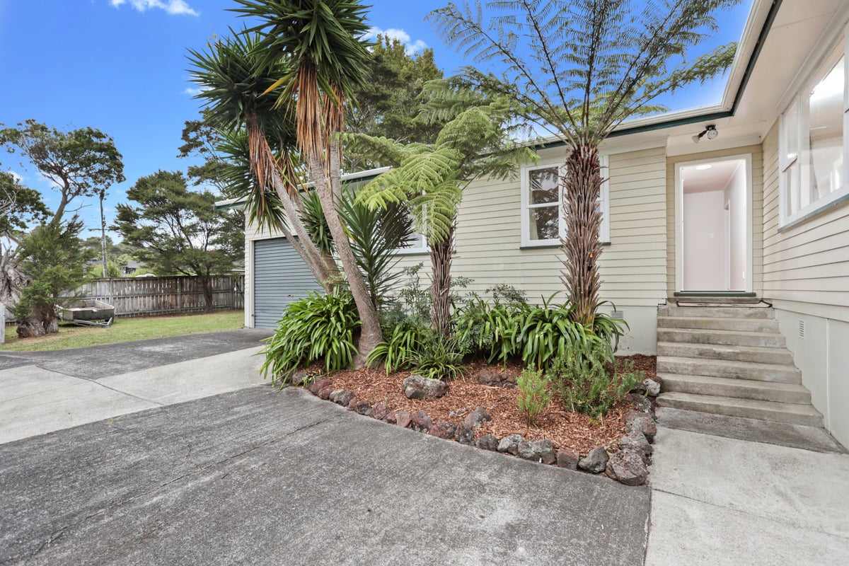 95 Atkinson Road, Titirangi, Auckland - Carousel 2