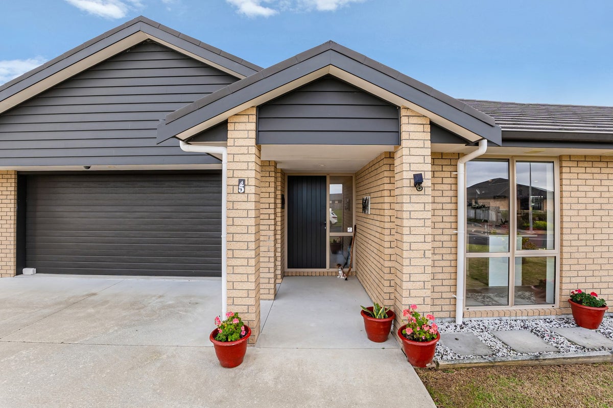 5 Digby Place, Waipu, Whangarei, Northland - Carousel 2