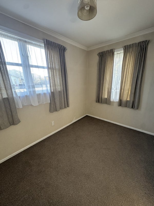 1/516 Fergusson Drive, Trentham, Upper Hutt - Carousel 2