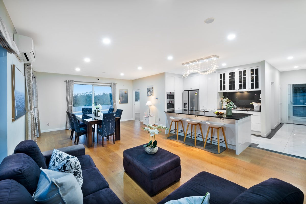 20 Irongate Avenue, Ranui, Auckland - Carousel 2