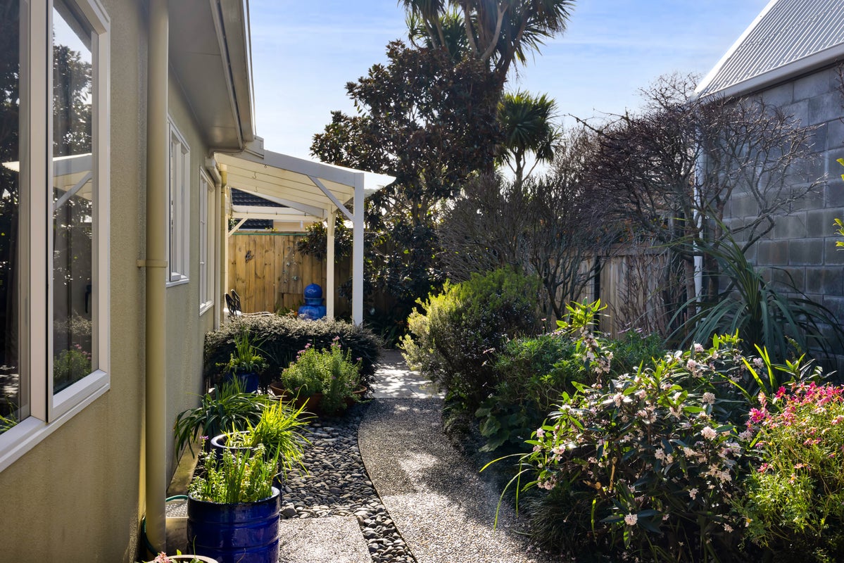 23 Watson Street, Strandon, New Plymouth - Carousel 2