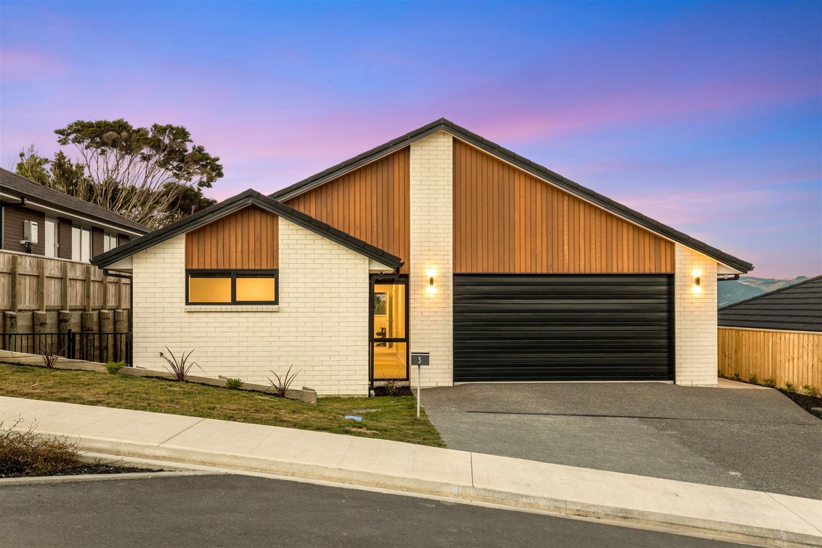3 Topsail Way, Whitby, Porirua - Carousel 1
