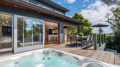 6 Keretene Place, Meadowbank, Auckland - Carousel 1