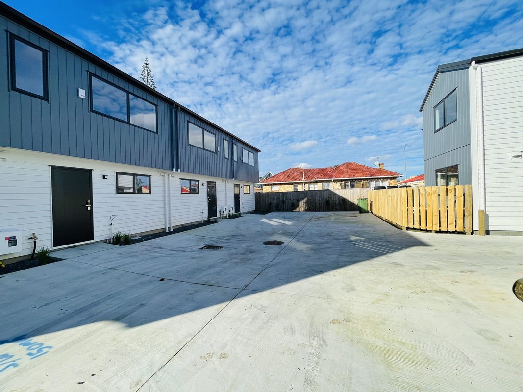 3 Norfolk Place, Papatoetoe, Auckland - Carousel 2