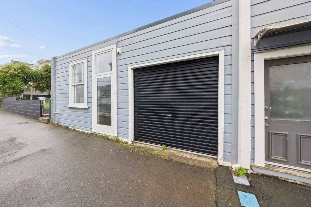121 Constable Street, Newtown, Wellington - Carousel 2