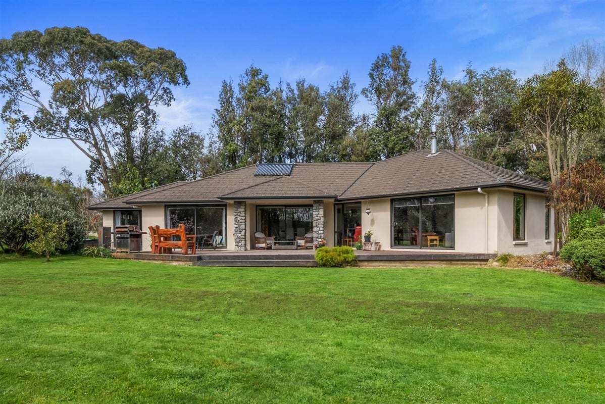 53B Takapu Road, Manakau, Levin - Carousel 1